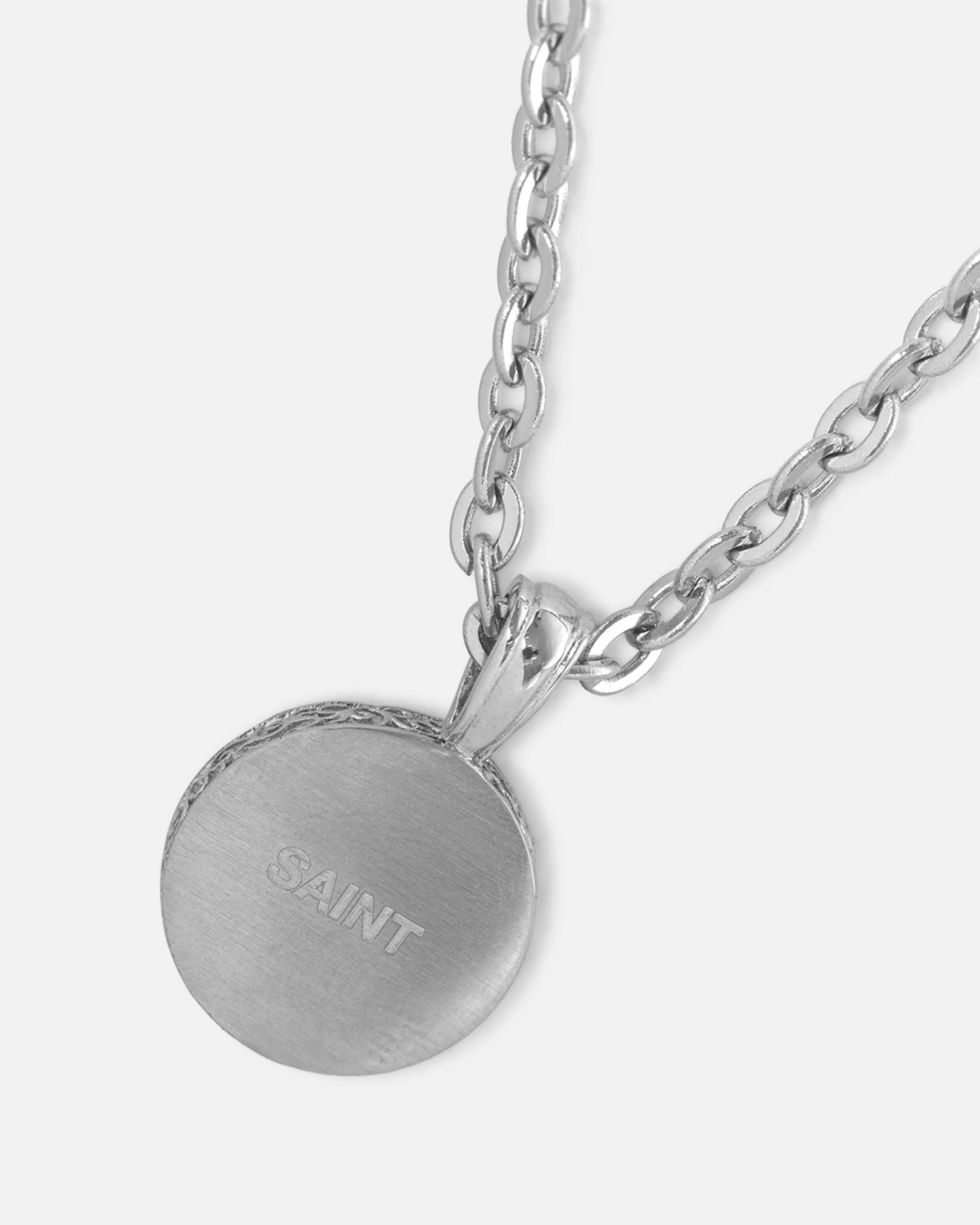 Saint Morta Onyx Round Pendant Chain White Gold - Image 6