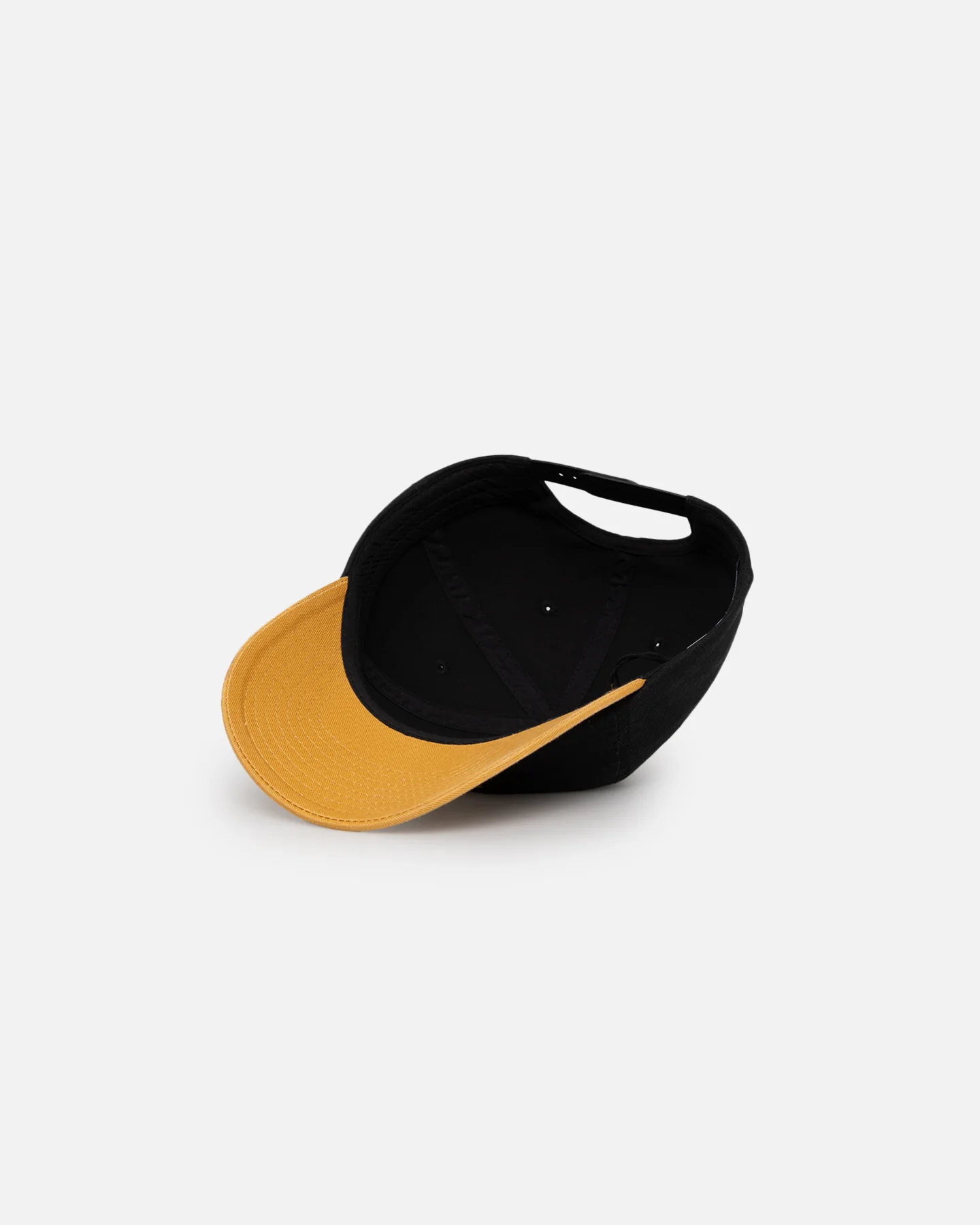 Stussy International Low Pro Cap Black/Gold - Image 6