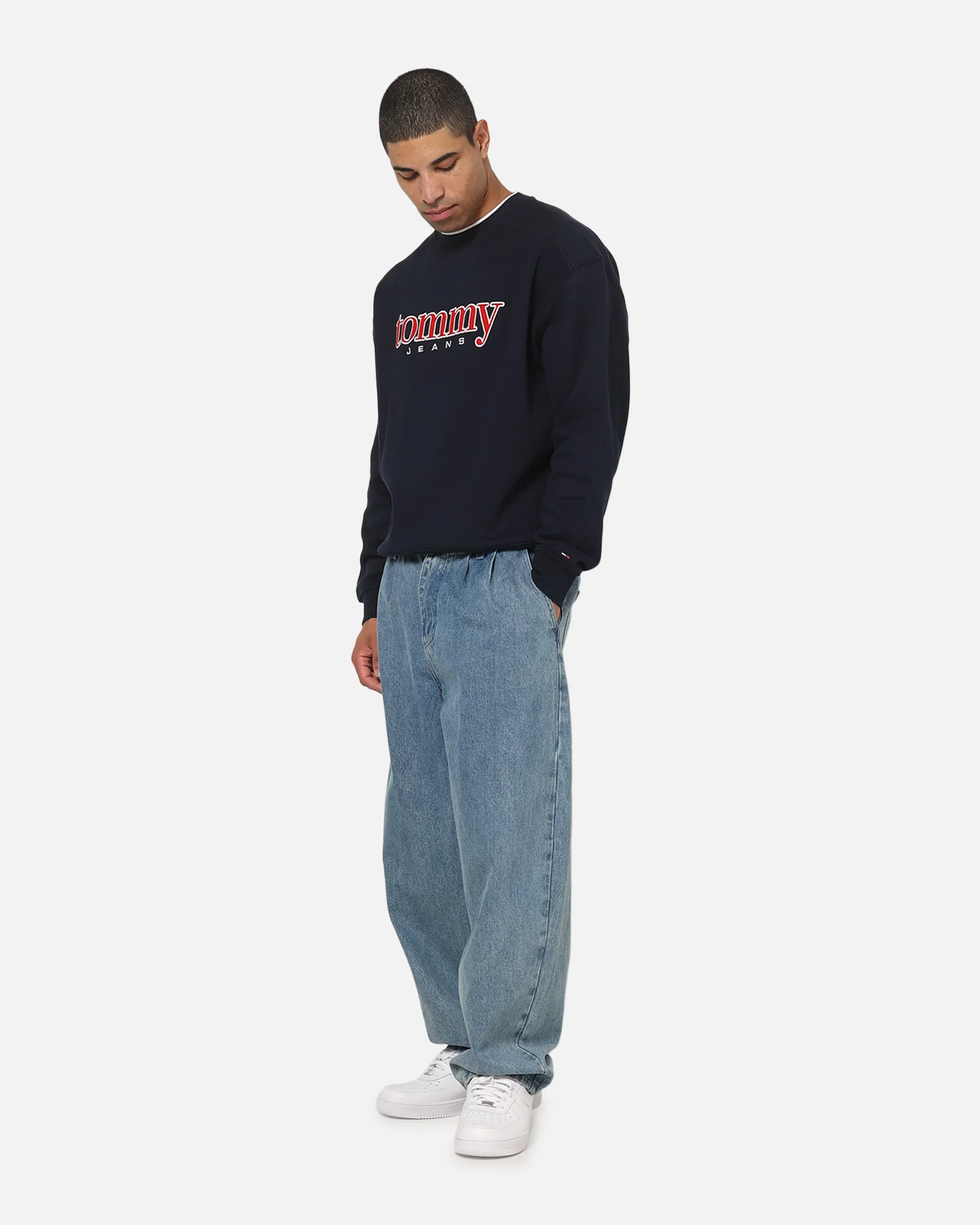 Tommy Jeans 90's Texture Graphic Crewneck Navy - Image 2