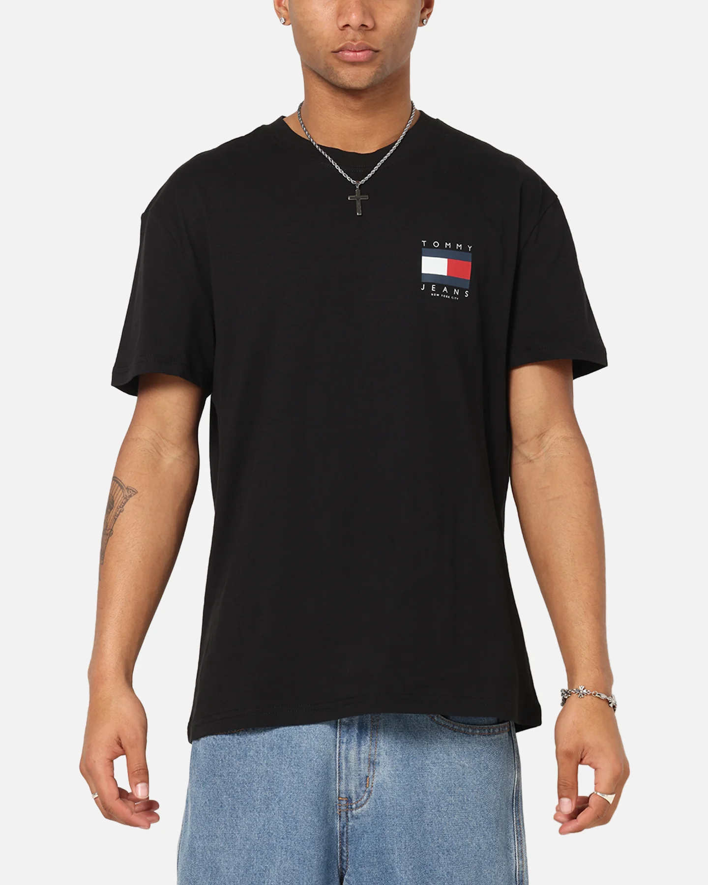 Tommy Jeans Regular Flag Graphic T-Shirt Black - Image 2