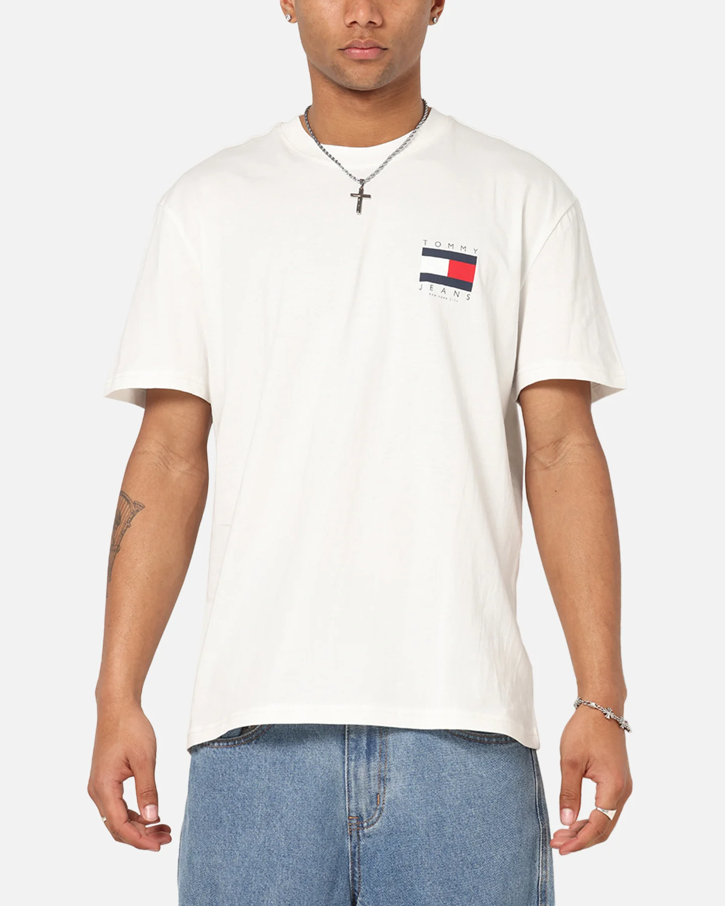 Tommy Jeans Regular Flag Graphic T-Shirt Ecru - Image 2