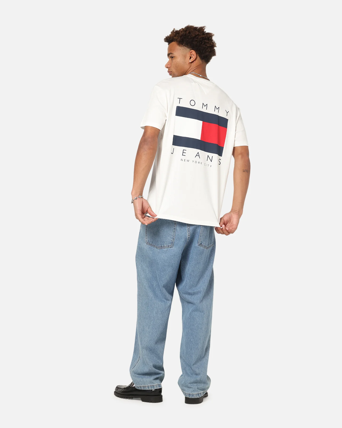 Tommy Jeans Regular Flag Graphic T-Shirt Ecru - Image 3