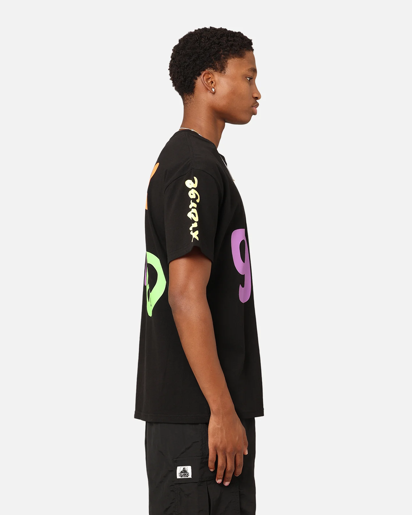 X-Large Flower And Peace T-Shirt Black - Image 6