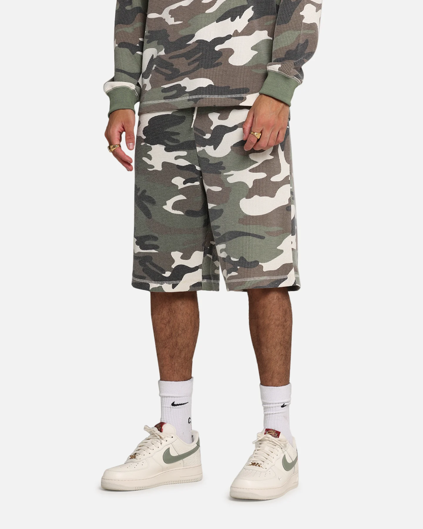 XXIII Printed Thermal Shorts Camo - Image 6